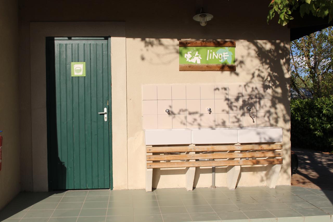 Camping Forcalquier Les Routes De Provence Hotel Luaran gambar