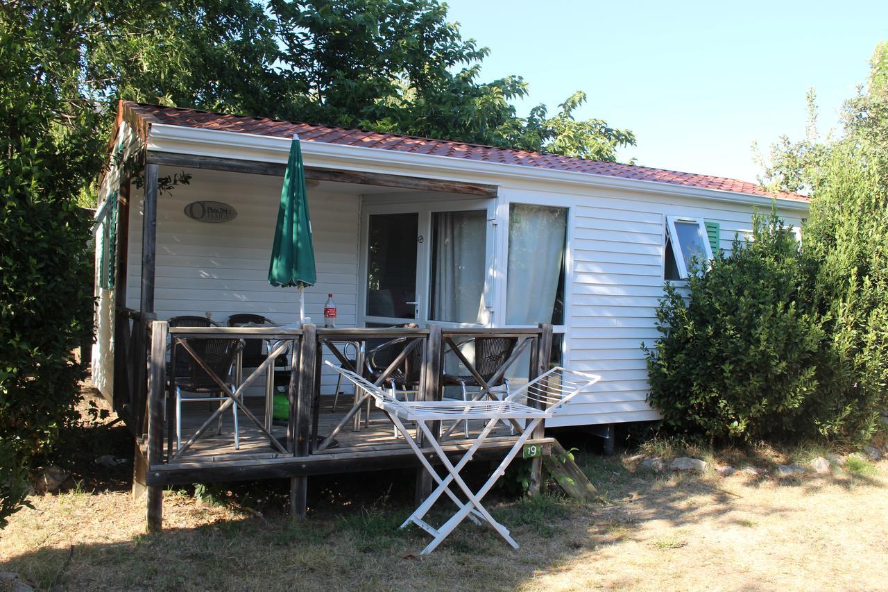 Camping Forcalquier Les Routes De Provence Hotel Luaran gambar