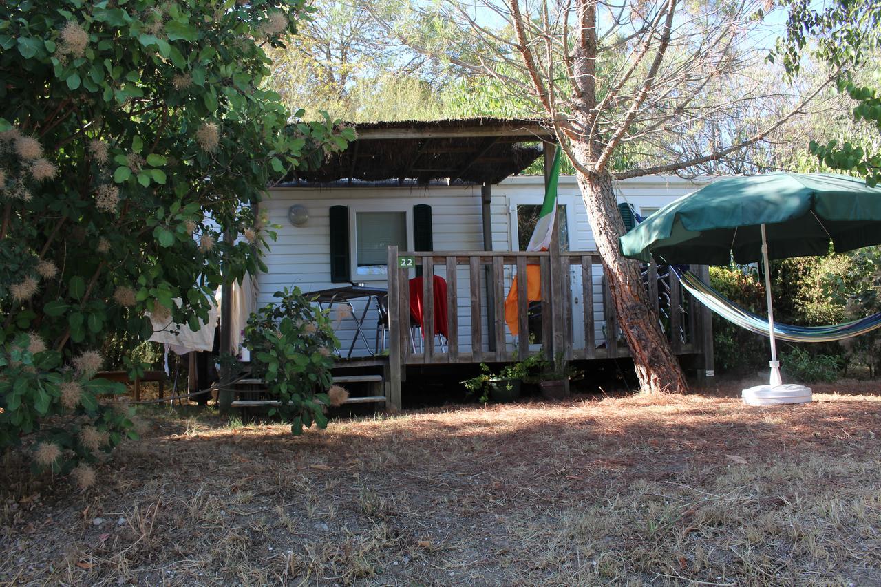 Camping Forcalquier Les Routes De Provence Hotel Luaran gambar