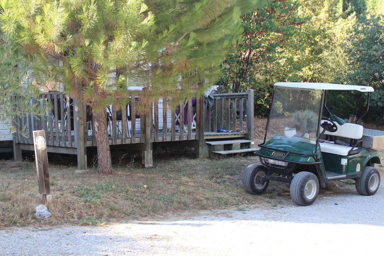 Camping Forcalquier Les Routes De Provence Hotel Luaran gambar